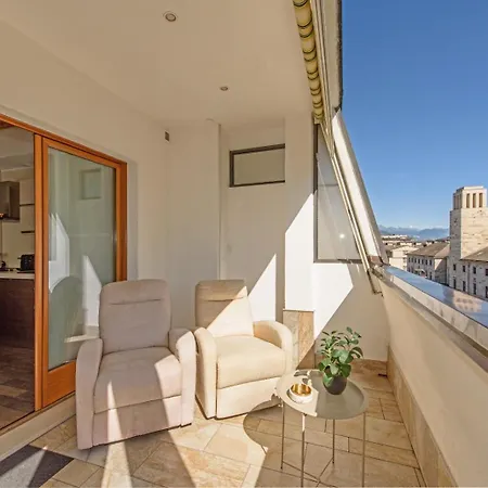 Attico Bella Vista Con Parcheggio In Centro Apartment Aosta